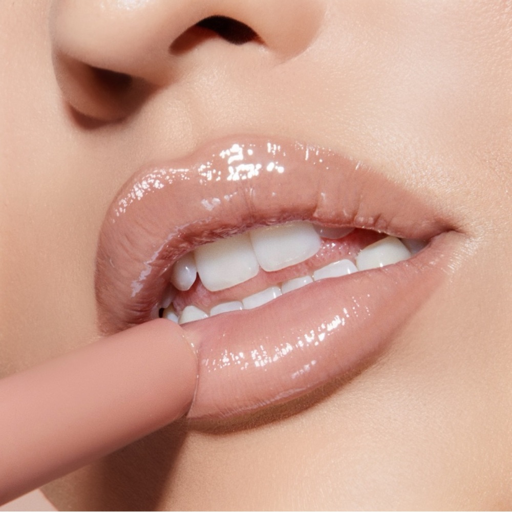 NEW✅Mario Nude Glow Moisture Plumping Lip Serum - Picture 2 of 5